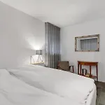 Modern 3Br Oasis In Kopavogur