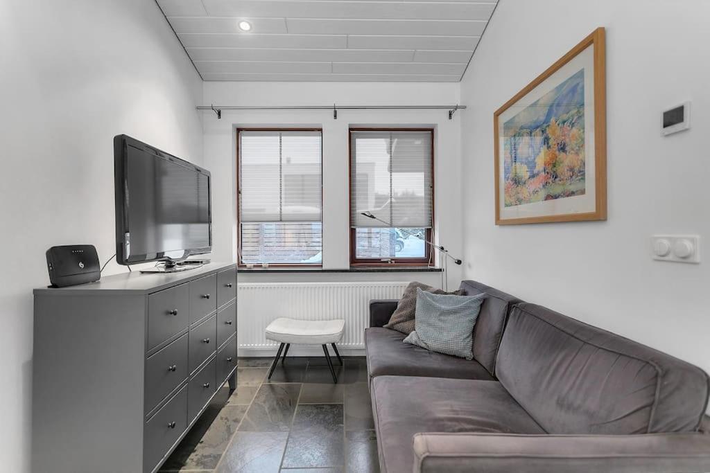 Modern 3br Oasis In Kopavogur Apartment *