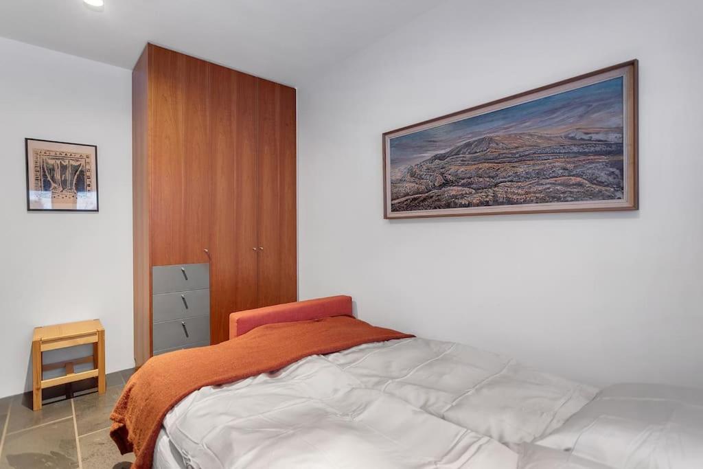 Modern 3br Oasis In Kopavogur Apartment *