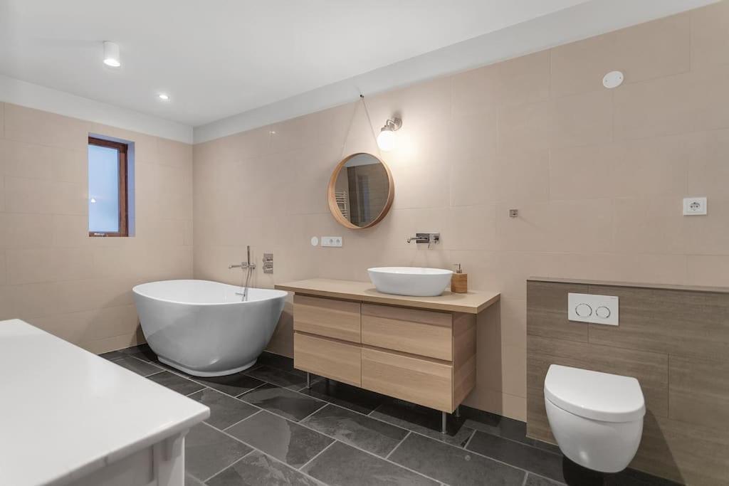 Modern 3br Oasis In Kopavogur Reykjavik