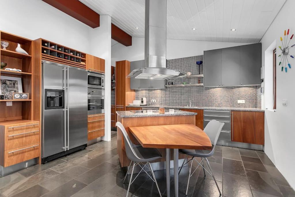 Modern 3br Oasis In Kopavogur Reykjavik